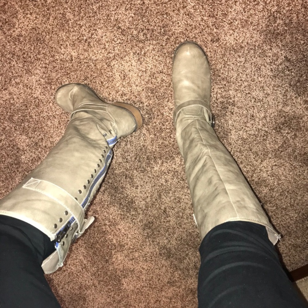 Grey boots
